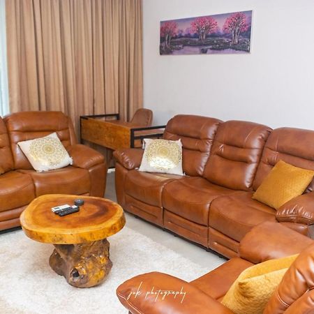 Luxury 2 Bedroom Apartment With Huge Balcony , Pool, Gym At Tribute House Accra Bagian luar foto