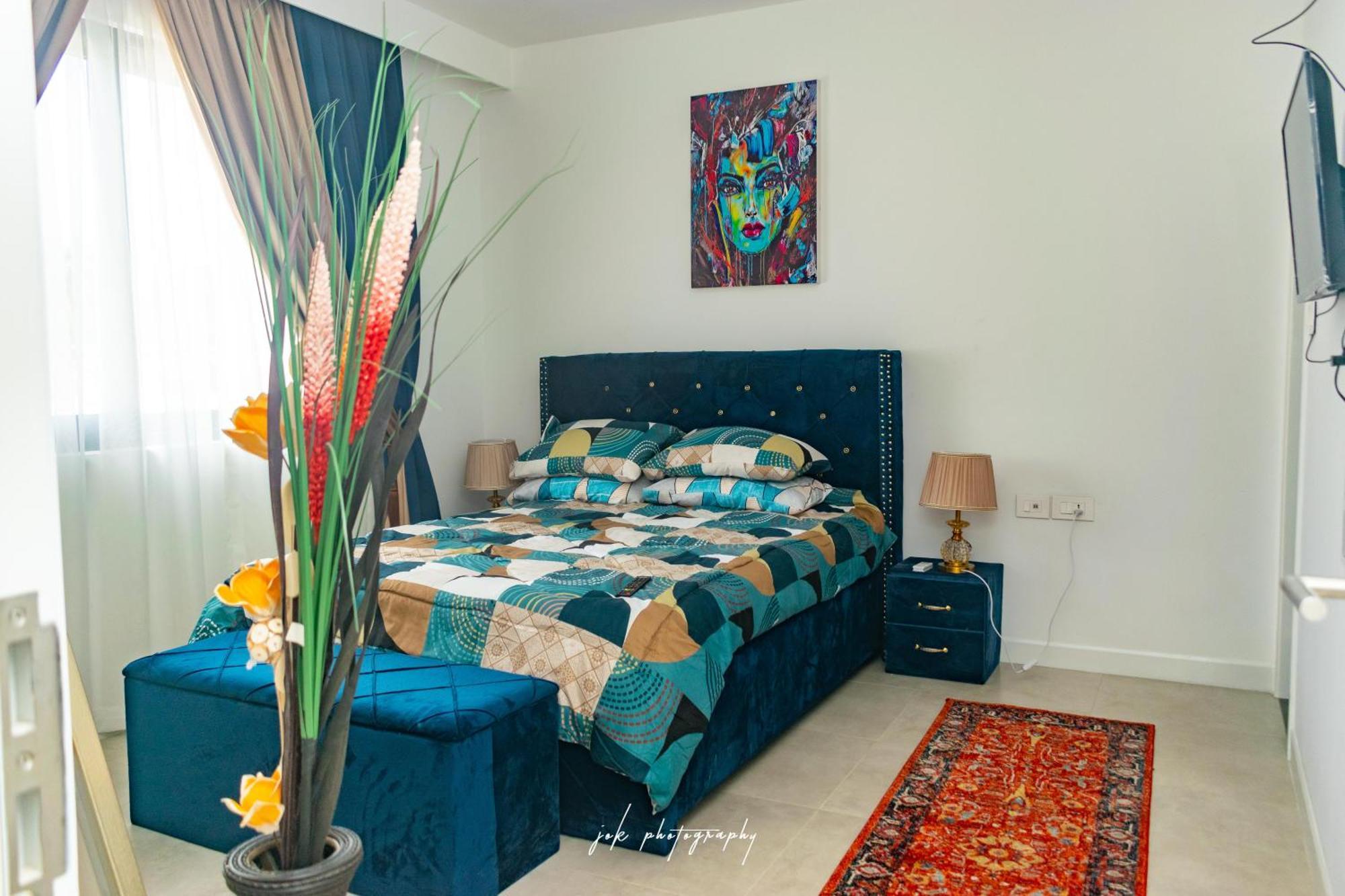 Luxury 2 Bedroom Apartment With Huge Balcony , Pool, Gym At Tribute House Accra Bagian luar foto